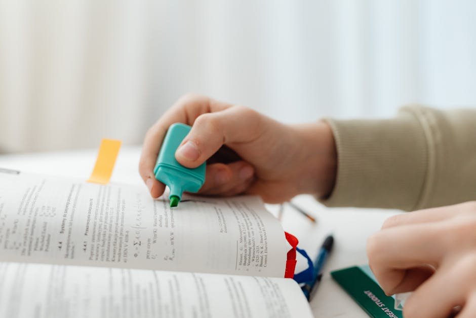 Highlighting and Underlining: Why the Most Popular Study Method Barely Works (and What to Do Instead)