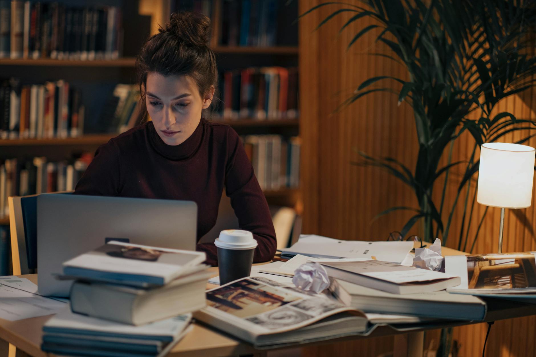 How to Focus While Studying: Science-Backed Ways to Stop Getting Distracted